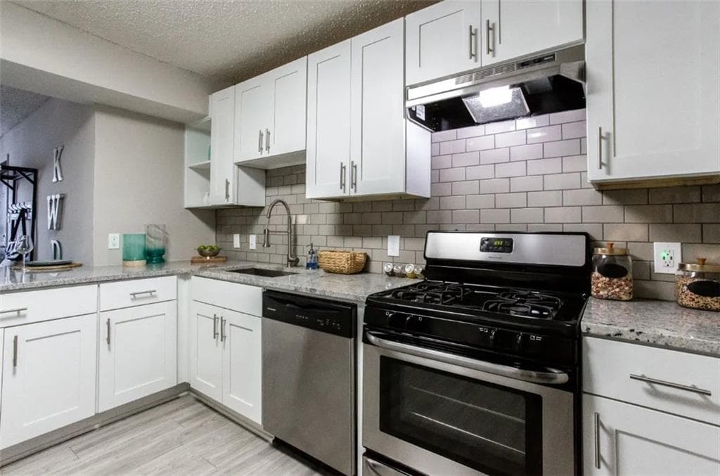 2 bedroom, 1 bathroom apartment for rent at 2035 Memorial Drive 0102, Atlanta, GA 30317 for $1,349 a month — photo 2