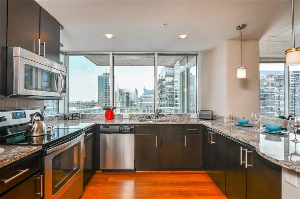 2 bedroom, 2 bathroom apartment for rent at 77 12th Street 0705, Atlanta, GA 30309 for $2,938 a month — photo 3