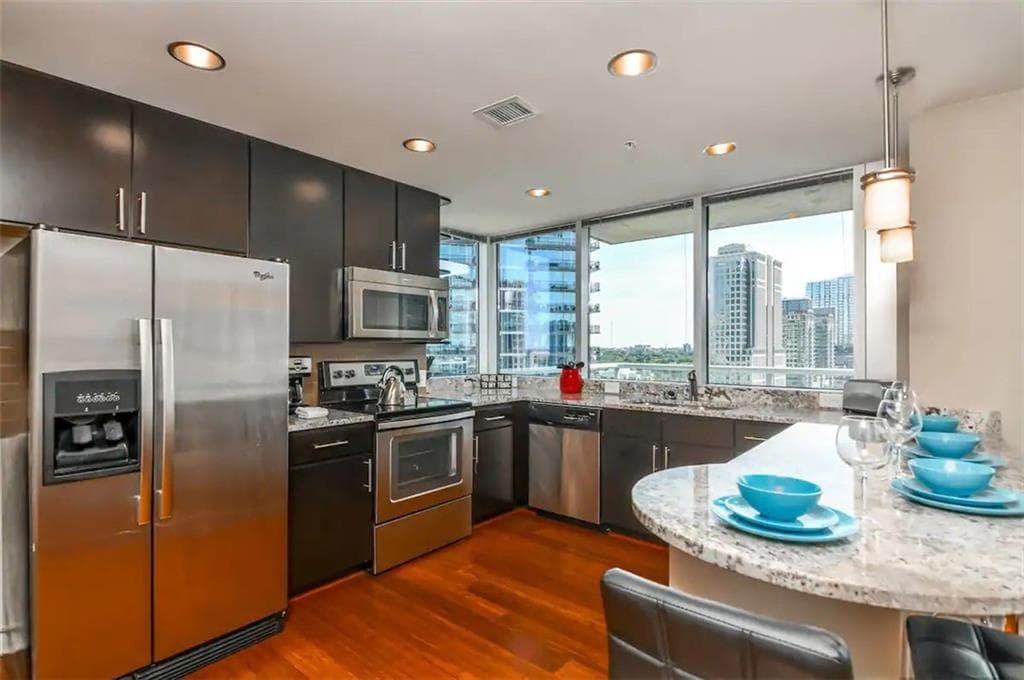 2 bedroom, 2 bathroom apartment for rent at 77 12th Street 0705, Atlanta, GA 30309 for $2,938 a month — photo 5
