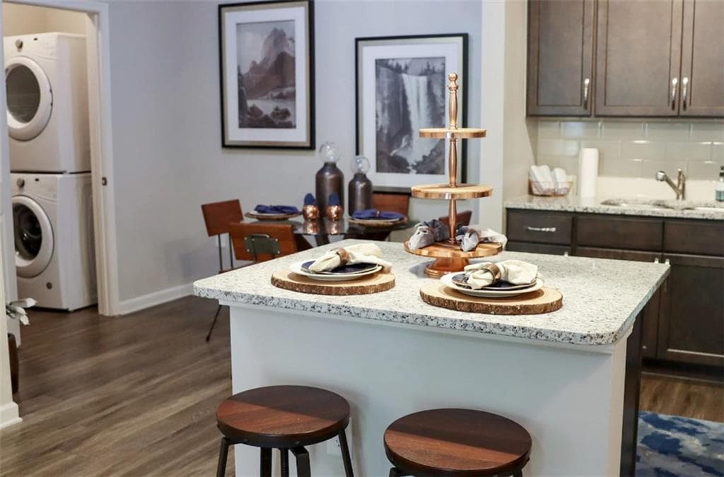 2 bedroom, 2 bathroom, 1,150 sq ft apartment for rent at 30 Laurel Canyon Village Circle 5206, Canton, GA 30114 for $1,727 a month — photo 2