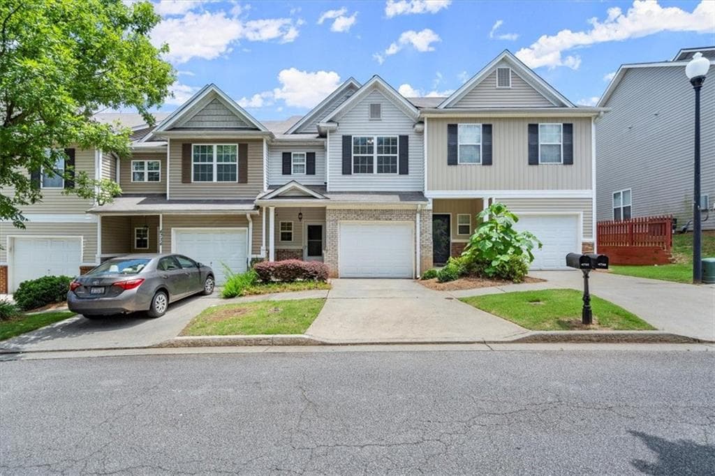 4732 BEACON RIDGE Lane, Flowery Branch, GA 30542 — most recent listing photo