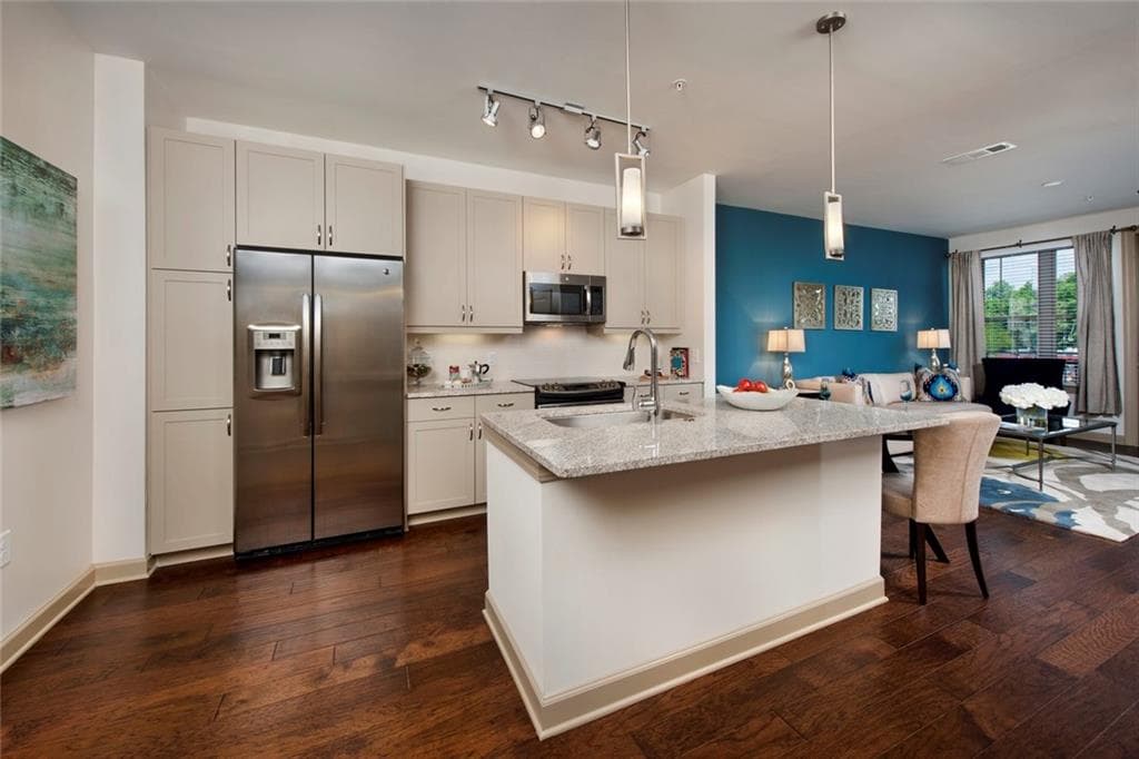 2 bedroom, 2 bathroom apartment for rent at 2420 Peachtree Road 1329, Atlanta, GA 30305 for $2,538 a month — photo 1 of 39