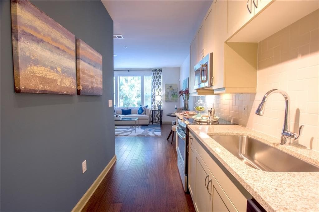 2 bedroom, 2 bathroom apartment for rent at 2420 Peachtree Road 1329, Atlanta, GA 30305 for $2,538 a month — photo 4
