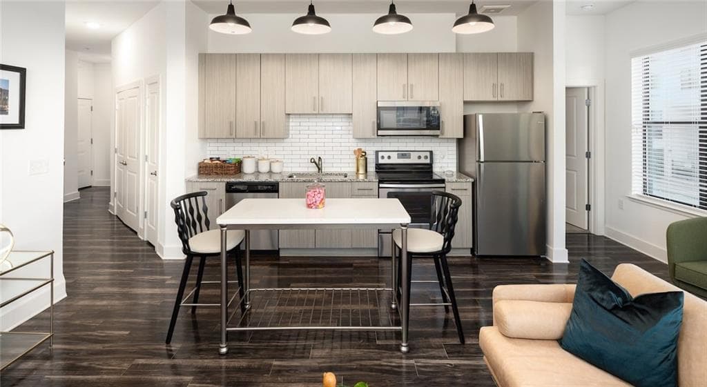 2 bedroom, 2 bathroom, 1,132 sq ft apartment for rent at 5193 Peachtree Boulevard 1323, Chamblee, GA 30341 for $2,405 a month — photo 2