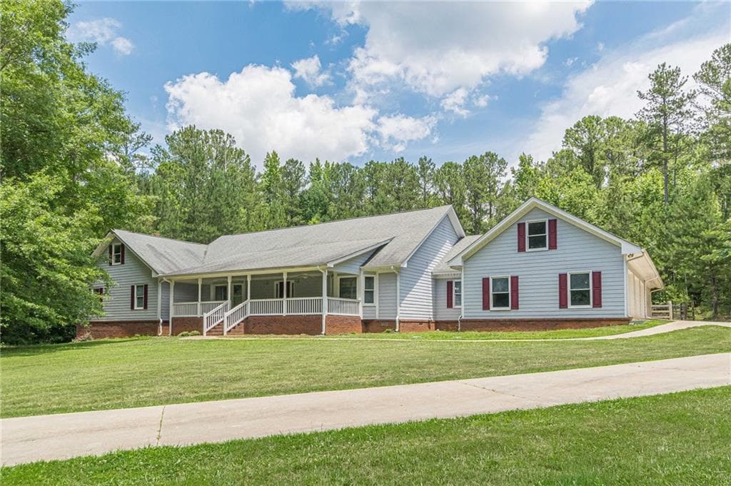 5 bedroom, 4 bathroom single family residence sold at 2865 Tucker Mill Road, Conyers, GA 30094