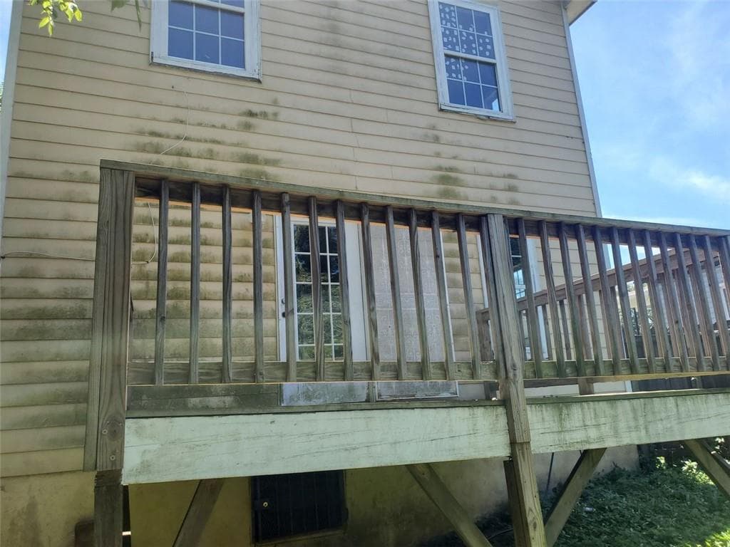 4 bedroom, 3 bathroom single family residence under contract at 2159 Martin Luther King, Jr. Drive, Atlanta, GA 30310 — photo 7