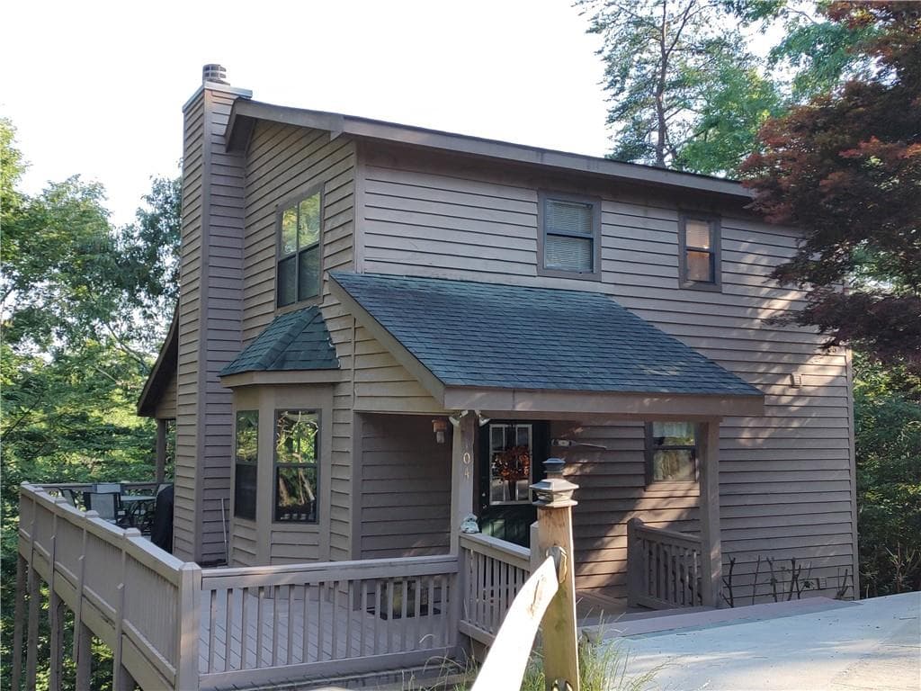 3 bedroom, 3 bathroom, 1,680 sq ft single family residence sold at 104 Kempten Strasse, Helen, GA 30545