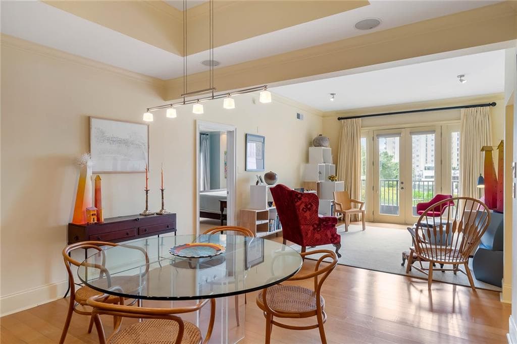 2 bedroom, 2 bathroom, 1,439 sq ft condominium sold at 2255 Peachtree Road 529, Atlanta, GA 30309