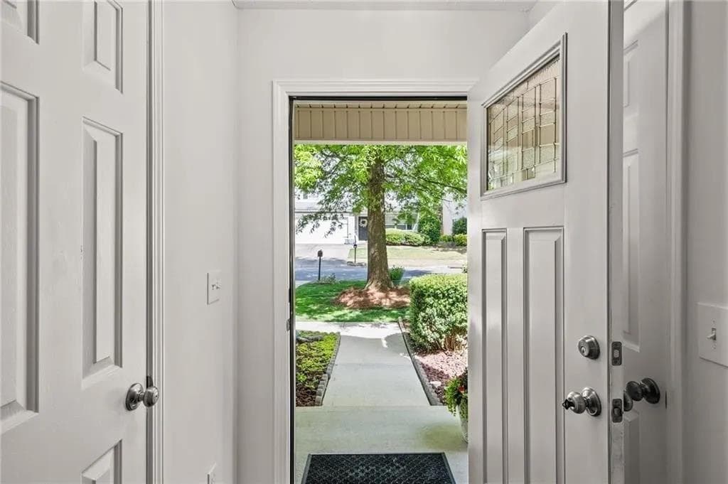 3 bedroom, 3 bathroom, 1,680 sq ft single family residence for rent at 173 Village Trace, Woodstock, GA 30188 for $2,300 a month — photo 6