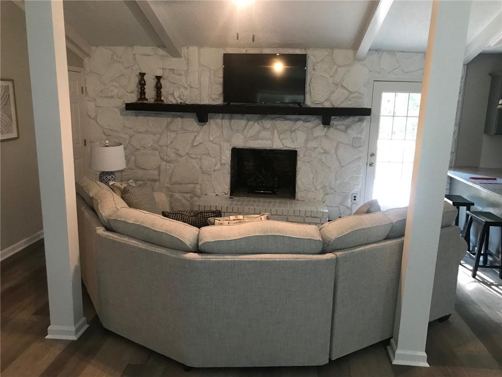 3 bedroom, 2 bathroom, 1,454 sq ft single family residence for rent at 111 Quail Run, Woodstock, GA 30189 for $4,250 a month — photo 2