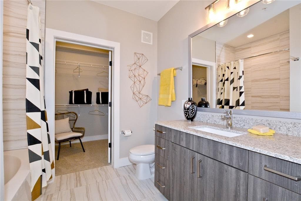 2 bedroom, 2 bathroom, 1,031 sq ft apartment for rent at 465 Memorial Drive 335, Atlanta, GA 30312 for $2,202 a month — photo 2