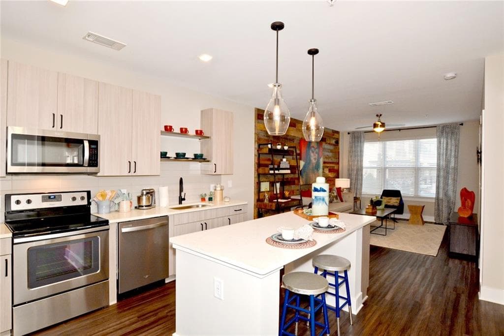 2 bedroom, 2 bathroom, 1,031 sq ft apartment for rent at 465 Memorial Drive 335, Atlanta, GA 30312 for $2,202 a month — photo 10