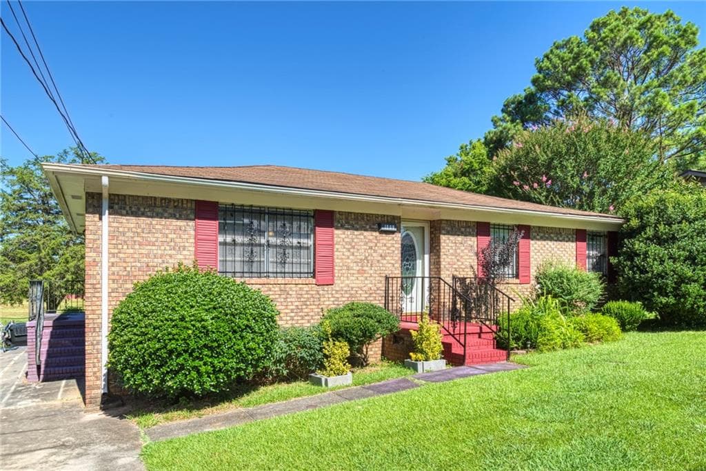 3 bedroom, 2 bathroom single family residence sold at 1009 Avenue K, West Point, GA 31833