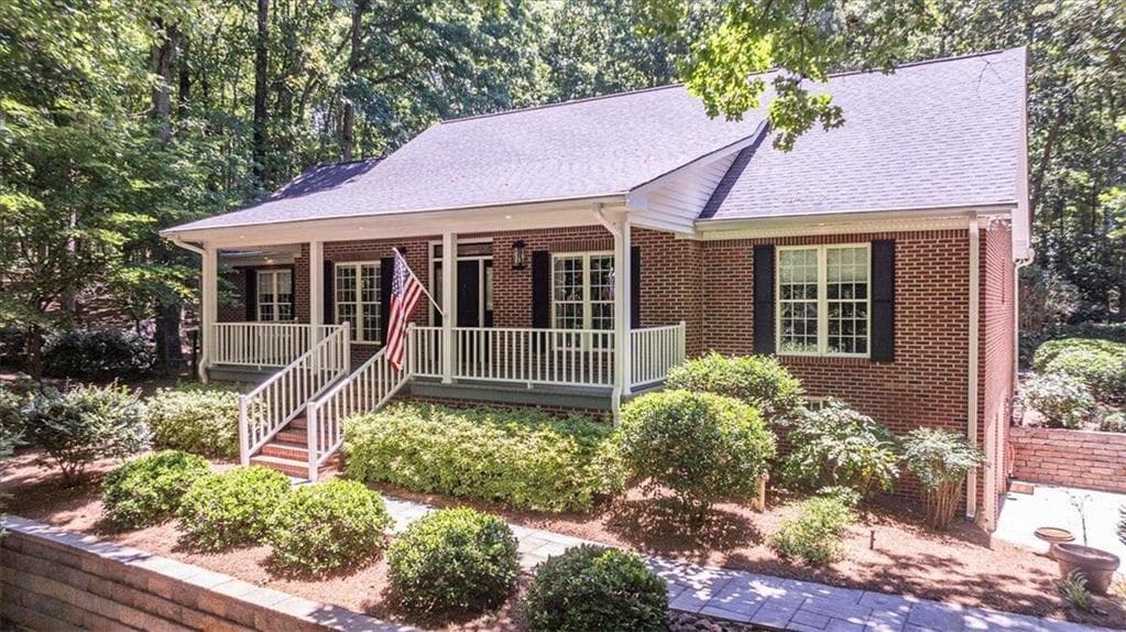 3 bedroom, 3 bathroom single family residence sold at 930 Rao Drive, Monroe, GA 30655