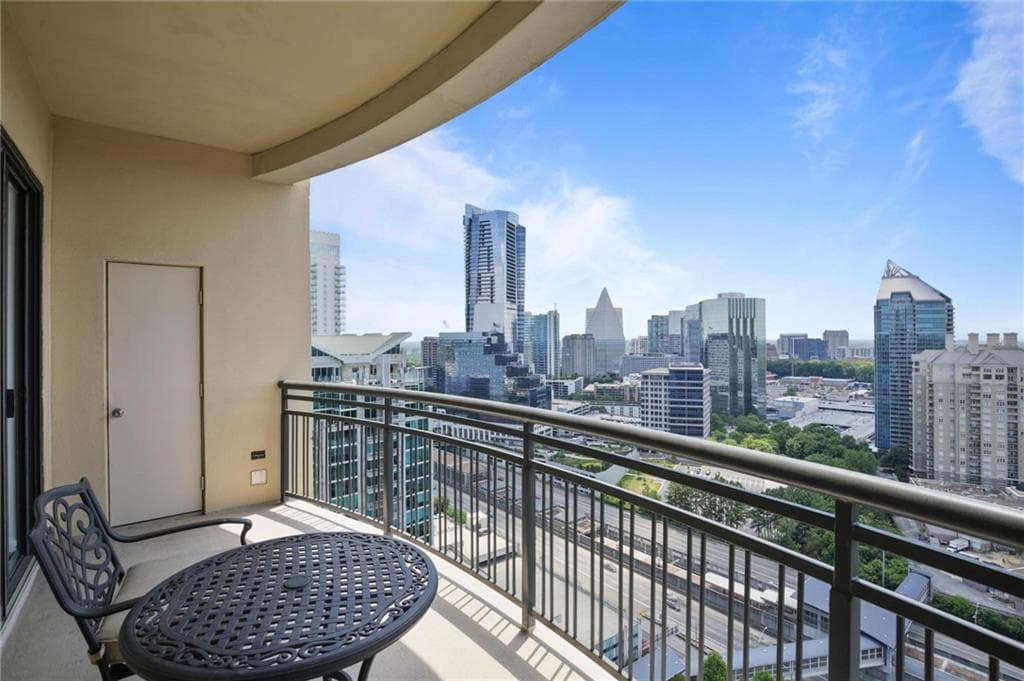 2 bedroom, 2 bathroom, 1,776 sq ft condominium sold at 3445 Stratford Road 2901, Atlanta, GA 30326