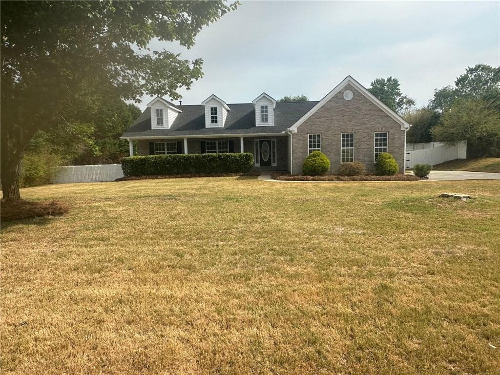 3 bedroom, 2 bathroom single family residence sold at 1305 Regatta Way, Mcdonough, GA 30252