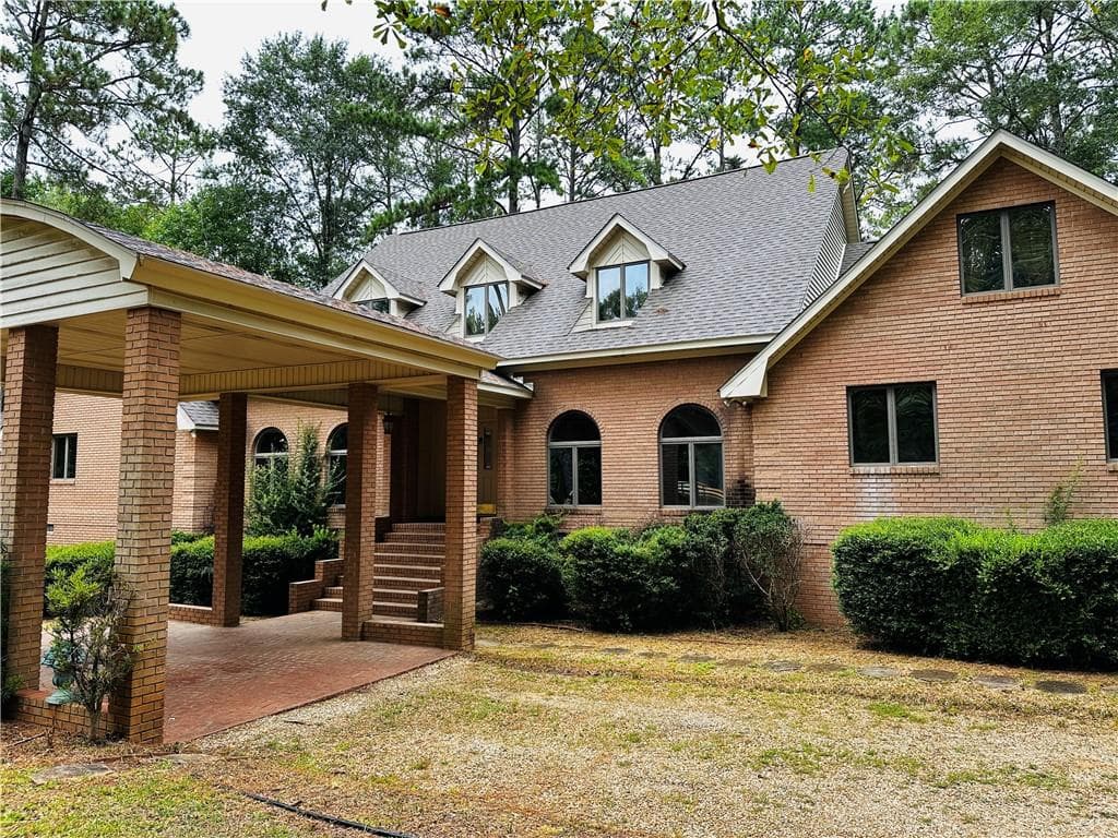 7 bedroom, 5 bathroom single family residence sold at 2811 US Highway 441, Dublin, GA 31021