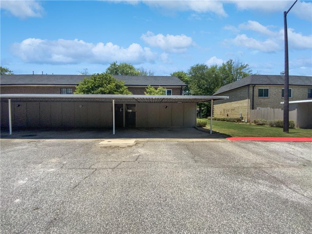 300 Winding River Road A, Atlanta, GA 30350 — most recent listing photo