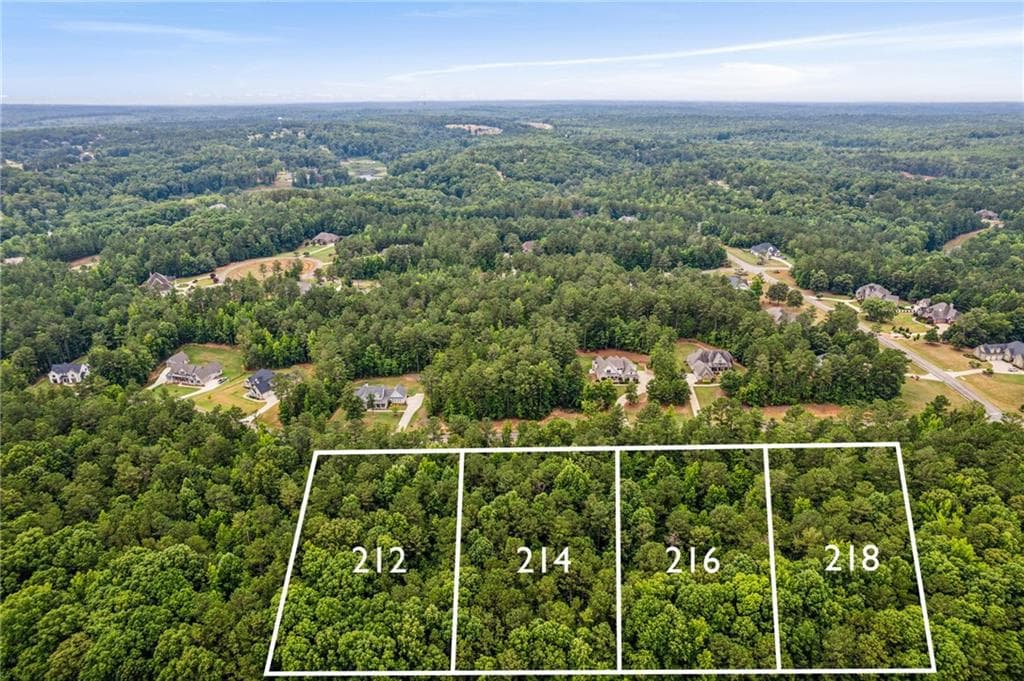 single family residence for sale at 214 Crescent Drive, Forsyth, GA 31029 — photo 9