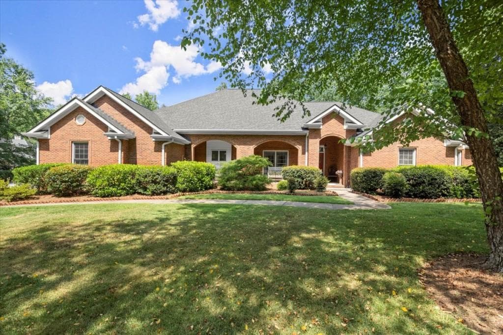 6 bedroom, 5 bathroom, 6,548 sq ft single family residence sold at 2077 Coolidge Way, Acworth, GA 30101