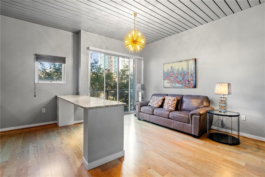1 bedroom, 1 bathroom, 668 sq ft condominium for sale at 620 Glen Iris Drive 205, Atlanta, GA 30308 — photo 2