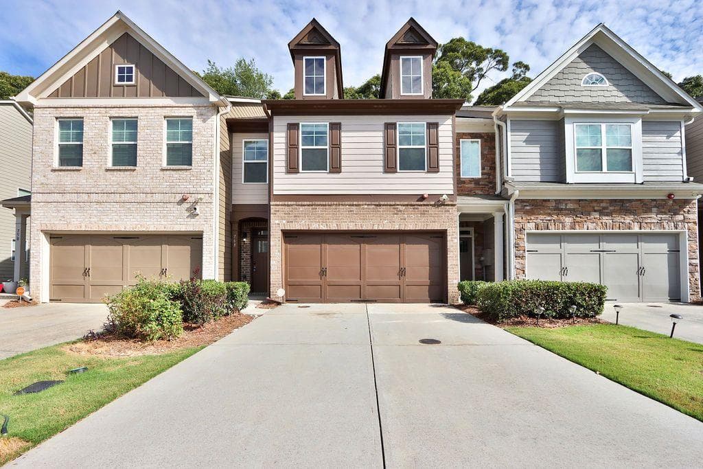 768 Arbor Crowne Drive, Lawrenceville, GA 30045 — most recent listing photo