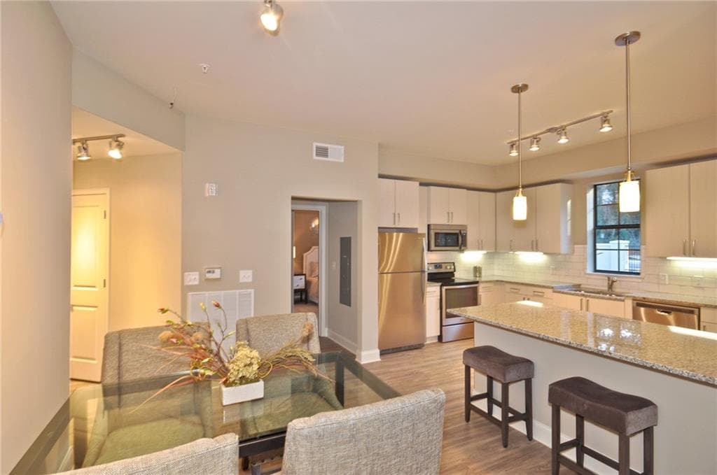 1 bedroom, 1 bathroom, 721 sq ft apartment for rent at 4011 Roswell Road 2208, Atlanta, GA 30342 for $1,899 a month — photo 5