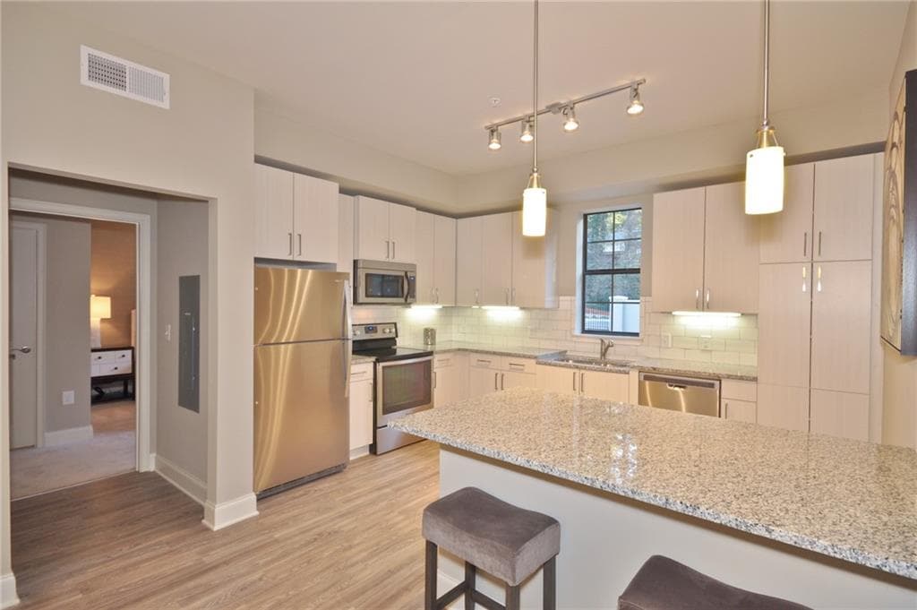 1 bedroom, 1 bathroom, 721 sq ft apartment for rent at 4011 Roswell Road 2208, Atlanta, GA 30342 for $1,899 a month — photo 8
