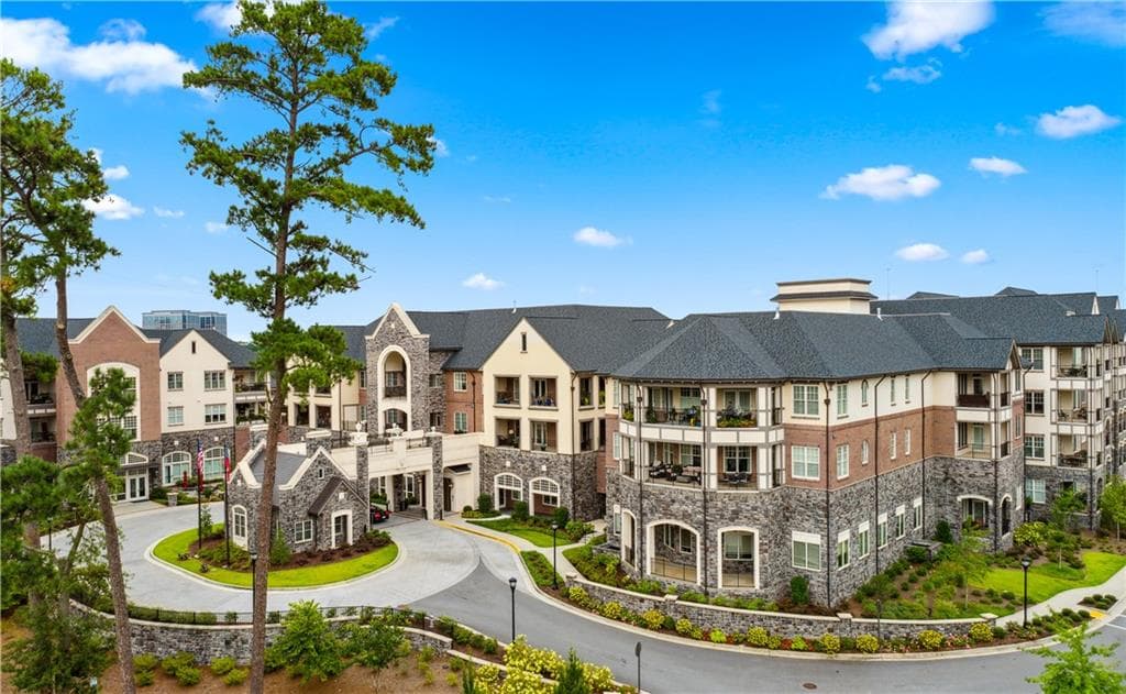 2 bedroom, 3 bathroom condominium sold at 229 Peachtree Hills Avenue 435, Atlanta, GA 30305
