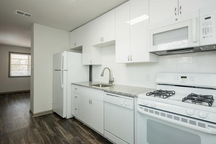 1 bedroom, 1 bathroom apartment for rent at 921 Myrtle Street MYRT-006, Atlanta, GA 30309 for $926 a month — photo 5