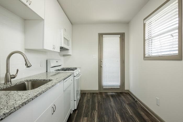 1 bedroom, 1 bathroom apartment for rent at 921 Myrtle Street MYRT-006, Atlanta, GA 30309 for $926 a month — photo 6