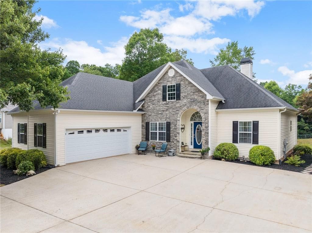 274 Oak Creek Drive, Dawsonville, GA 30534 — most recent listing photo