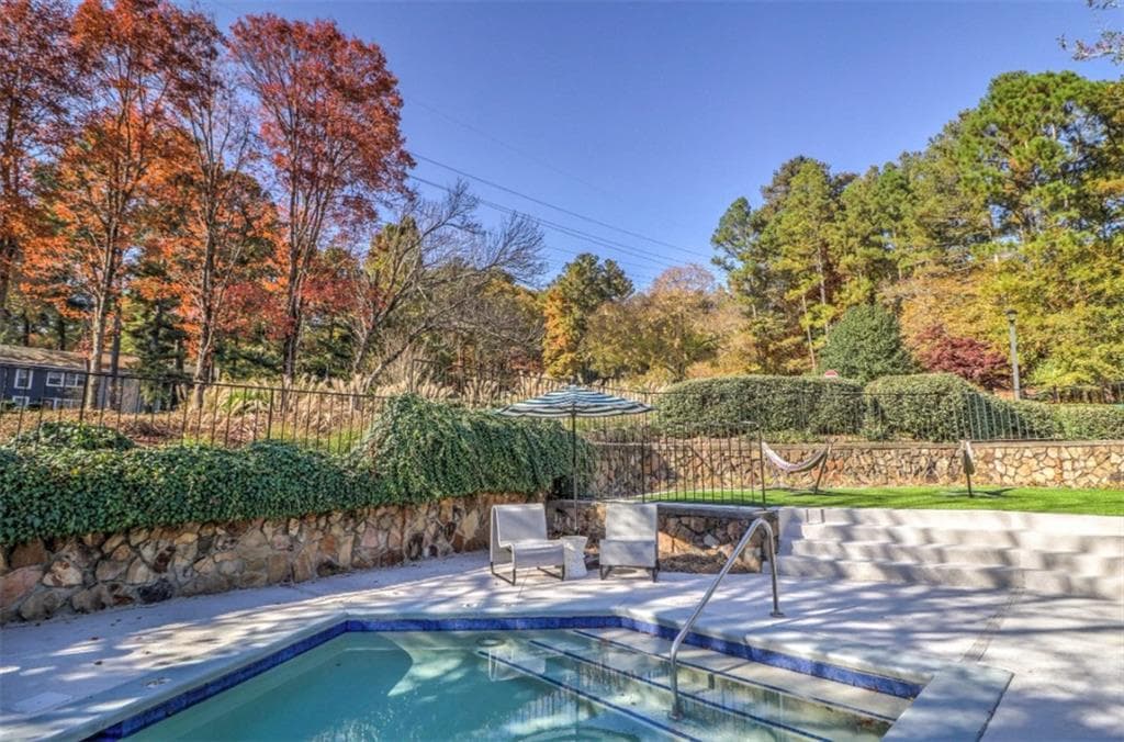 2 bedroom, 1 bathroom, 988 sq ft apartment for rent at 3200 Post Woods Drive 3211A, Atlanta, GA 30339 for $1,554 a month — photo 10