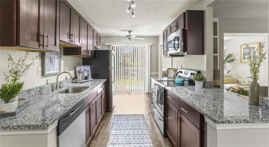 2 bedroom, 2 bathroom, 1,135 sq ft apartment for rent at 3000 Spring Hill Parkway 030H, Smyrna, GA 30080 for $1,595 a month — photo 1 of 33