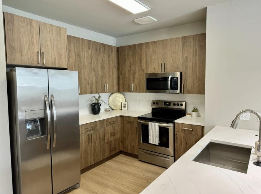 1 bedroom, 1 bathroom, 641 sq ft apartment for rent at 2000 James Jackson Parkway 1315, Atlanta, GA 30318 for $1,565 a month — photo 2