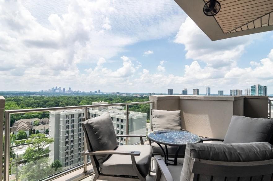 1 bedroom, 1 bathroom, 855 sq ft apartment for rent at 530 East Paces Ferry Road 406, Atlanta, GA 30305 for $2,217 a month — photo 6