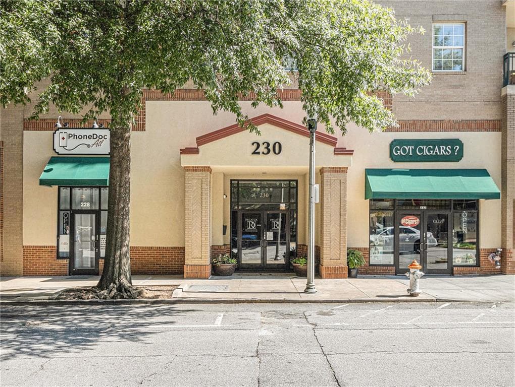 1 bedroom, 1 bathroom, 732 sq ft condominium sold at 230 E Ponce de Leon Avenue 322, Decatur, GA 30030