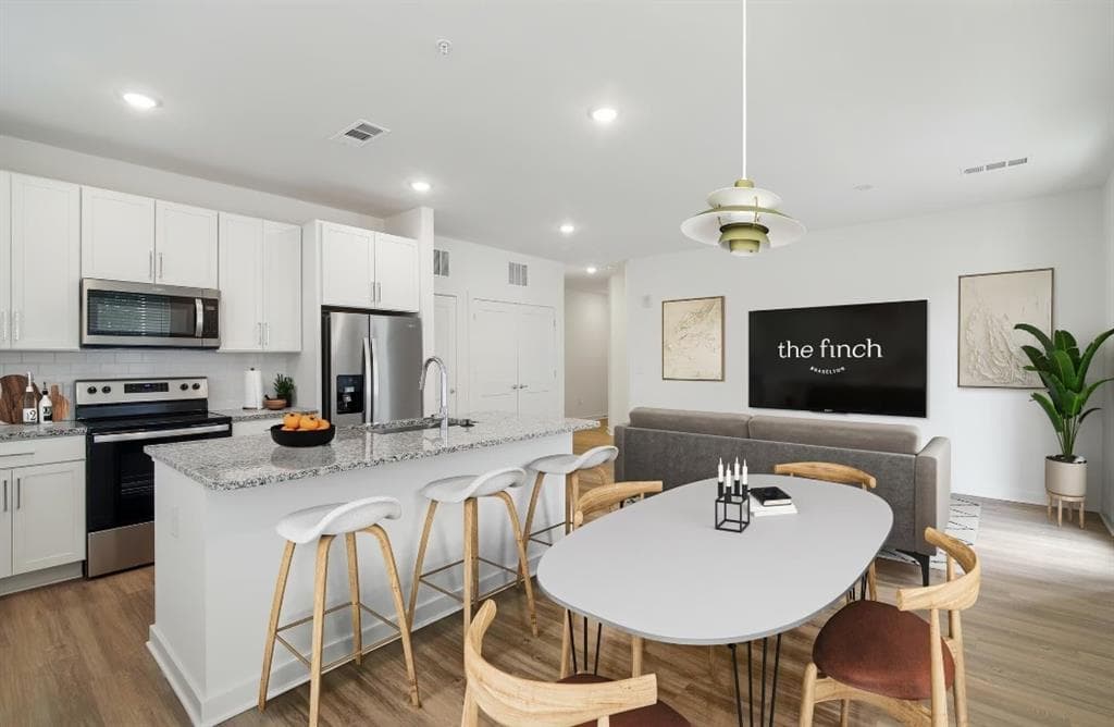 1 bedroom, 1 bathroom, 725 sq ft apartment for rent at 1010 Rosefinch Landing 3105, Hoschton, GA 30548 for $1,475 a month — photo 2