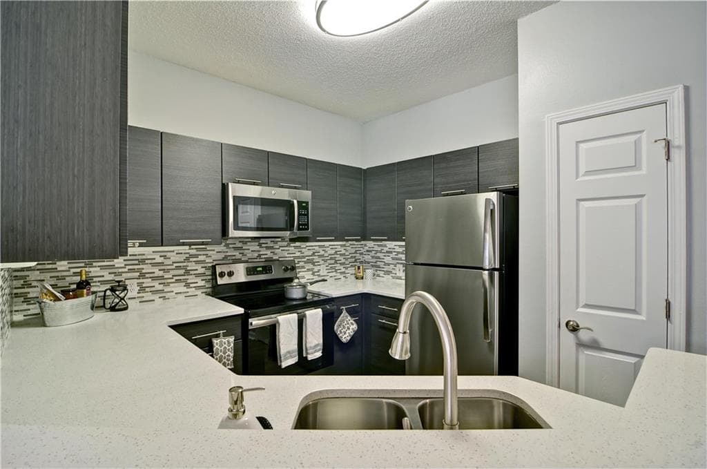 1 bedroom, 1 bathroom, 804 sq ft apartment for rent at 1100 Park Creek Court 1013, Gainesville, GA 30504 for $1,322 a month — photo 2