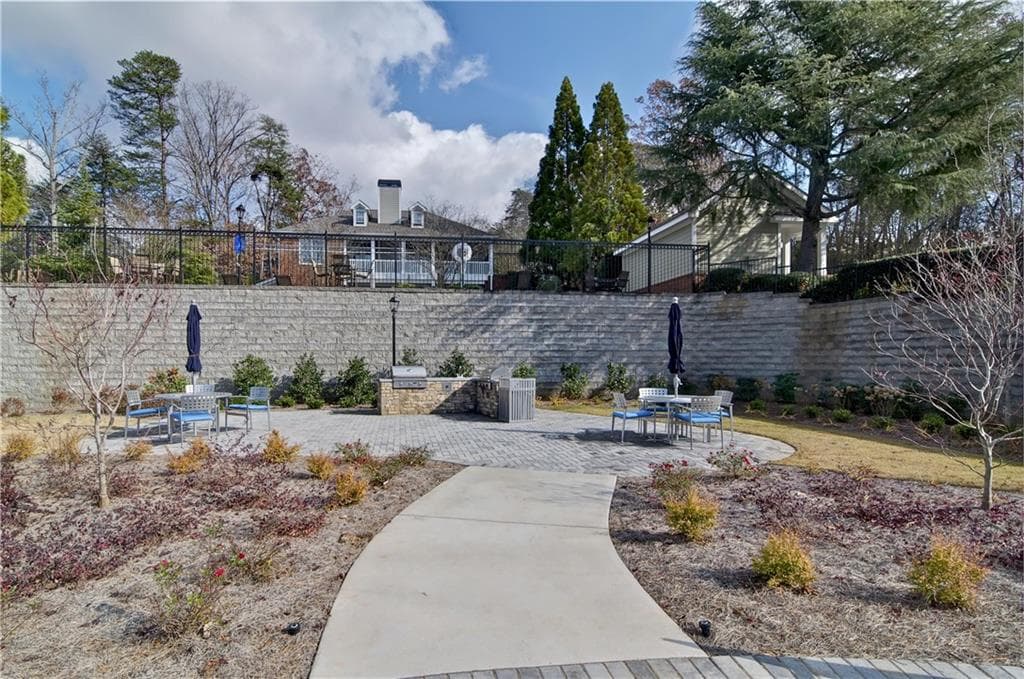 1 bedroom, 1 bathroom, 804 sq ft apartment for rent at 1100 Park Creek Court 1013, Gainesville, GA 30504 for $1,322 a month — photo 3