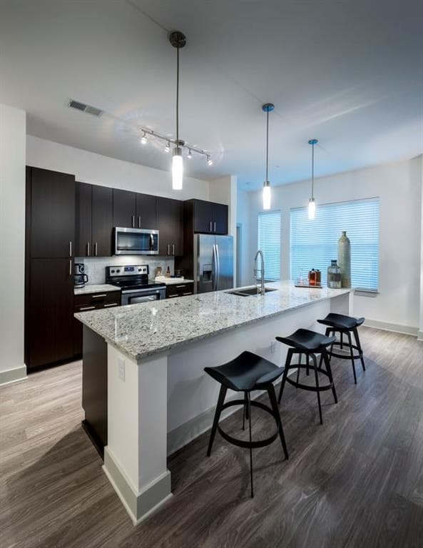2 bedroom, 2 bathroom, 1,099 sq ft apartment for rent at 400 Pharr Road 231, Atlanta, GA 30305 for $2,181 a month — photo 2