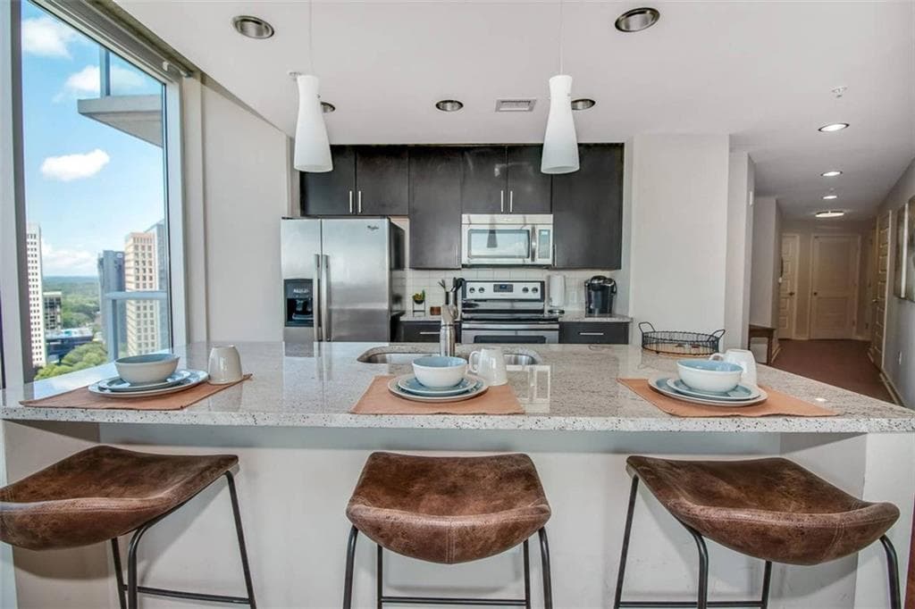 1 bedroom, 1 bathroom apartment for rent at 77 12th Street 0713, Atlanta, GA 30309 for $1,910 a month — photo 8