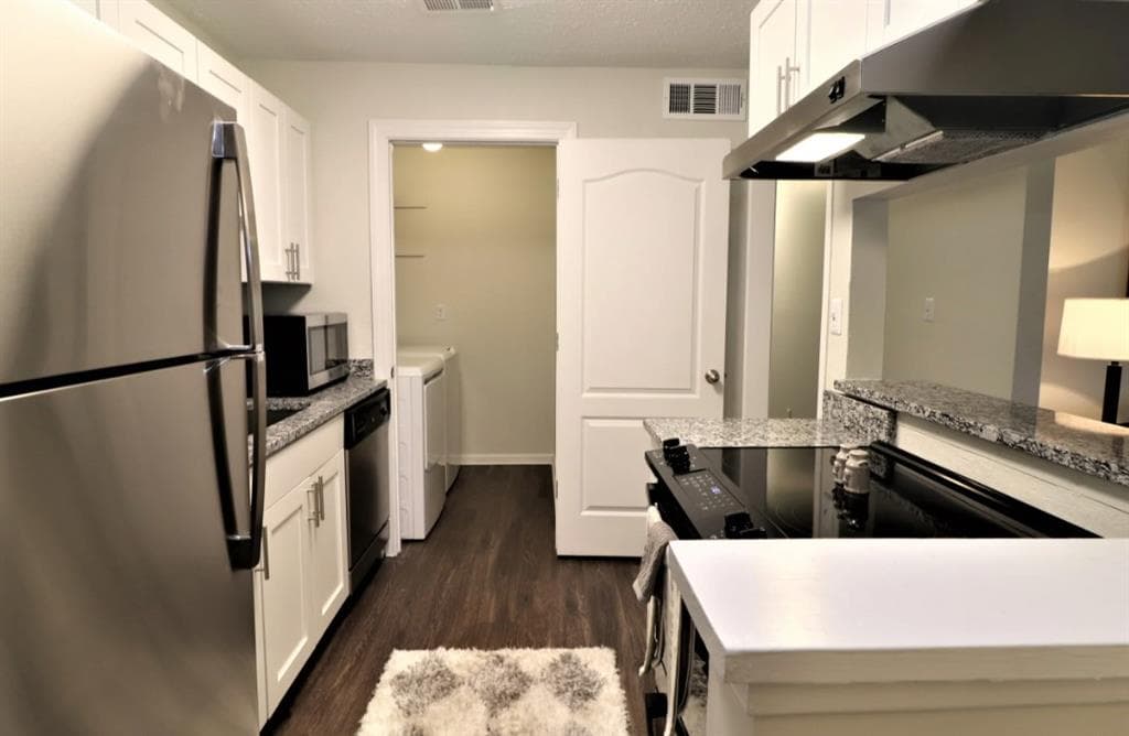 1 bedroom, 1 bathroom, 526 sq ft apartment for rent at 3200 Post Woods Drive 3244A, Atlanta, GA 30339 for $1,248 a month — photo 2