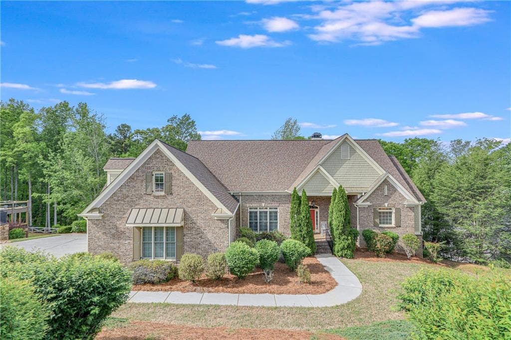 5 bedroom, 5 bathroom, 6,129 sq ft single family residence sold at 3012 Chattahoochee Trace, Gainesville, GA 30506