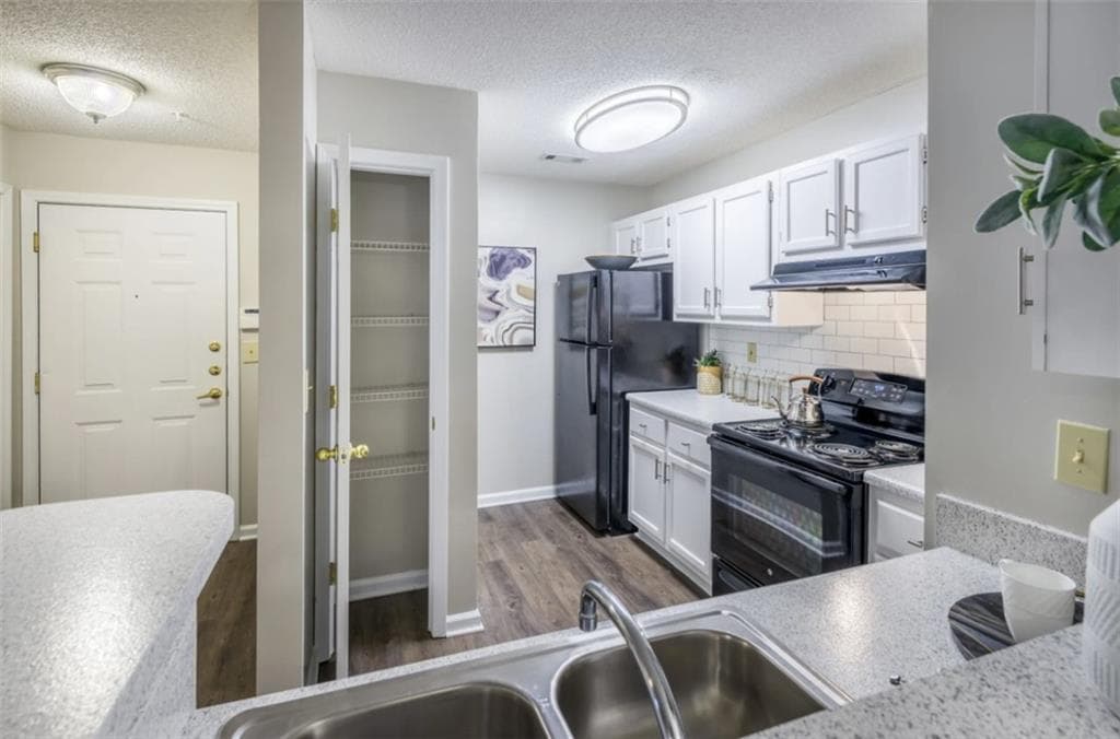 3 bedroom, 2 bathroom, 1,304 sq ft apartment for rent at 50 Greenleaf Road 330, Conyers, GA 30013 for $1,475 a month — photo 2