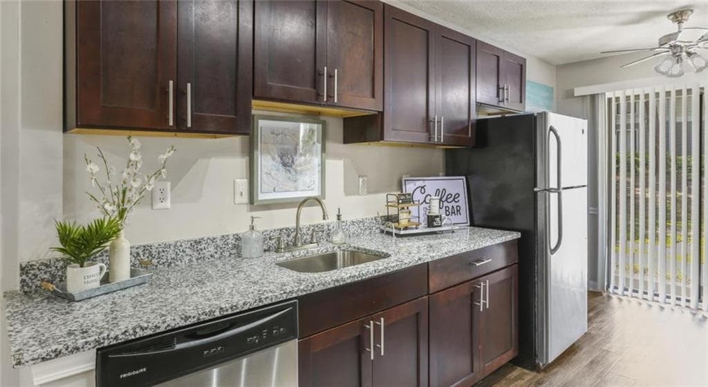 1 bedroom, 1 bathroom, 820 sq ft apartment for rent at 3000 Spring Hill Parkway 038I, Smyrna, GA 30080 for $1,263 a month — photo 4