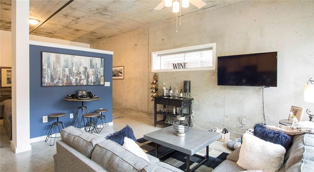 1 bedroom, 1 bathroom, 972 sq ft apartment for rent at 1016 Howell Mill Road 1304, Atlanta, GA 30318 for $1,472 a month — photo 4