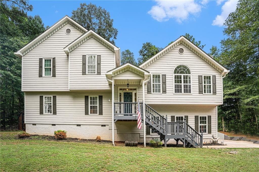4 bedroom, 3 bathroom, 2,601 sq ft single family residence sold at 211 Cambridge Trace, Canton, GA 30115
