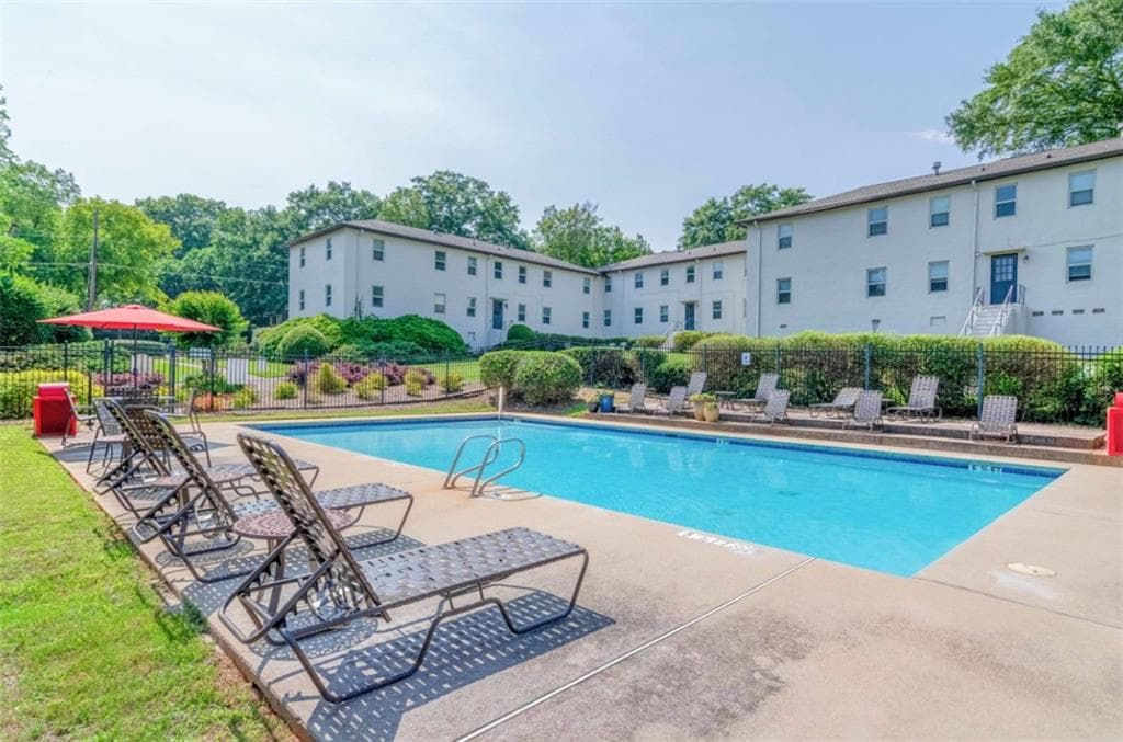 1 bedroom, 1 bathroom, 900 sq ft apartment for rent at 703 Twin Oaks Drive 714-3, Decatur, GA 30030 for $1,263 a month — photo 9
