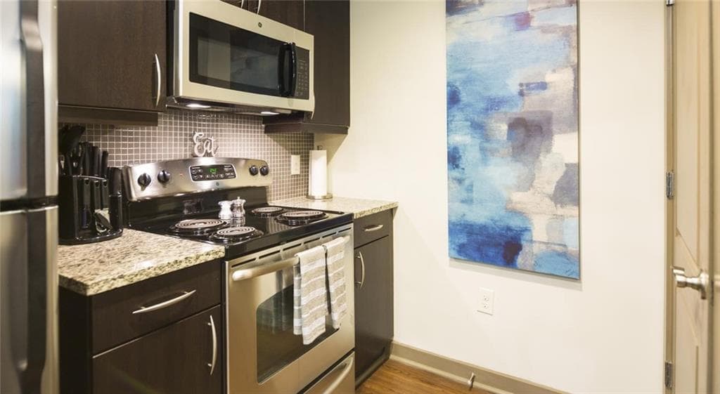 1 bedroom, 1 bathroom, 775 sq ft apartment for rent at 880 Glenwood Avenue 1402, Atlanta, GA 30316 for $1,465 a month — photo 1 of 23